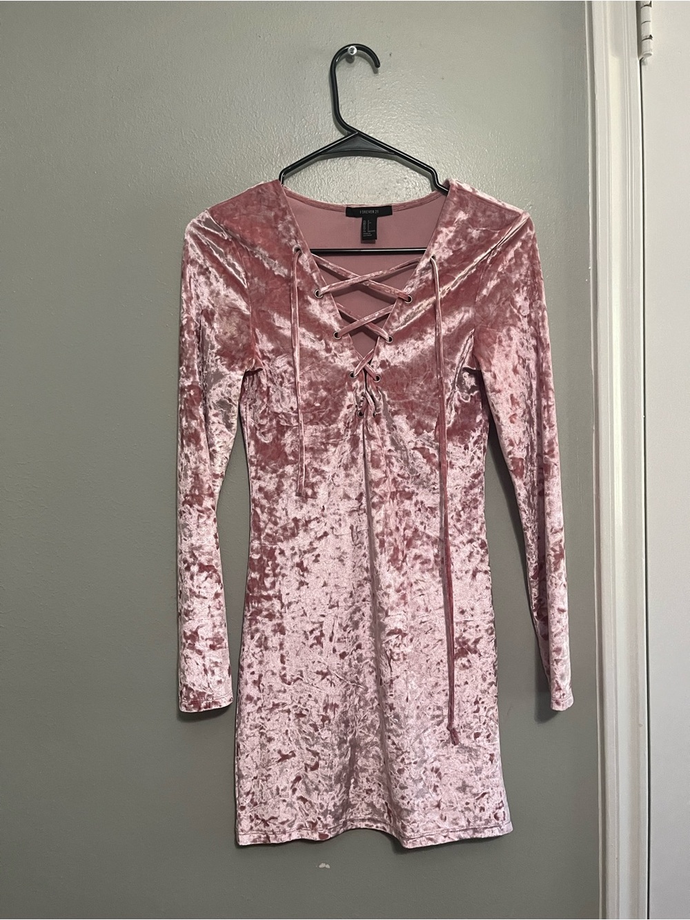 Forever 21 Crushed Velvet Lace-Up Long Sleeve Dress - Dusty Rose